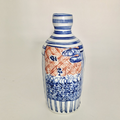 Sake bottle-flower vase