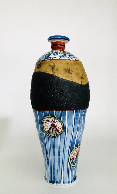 Yobitsugi style vase